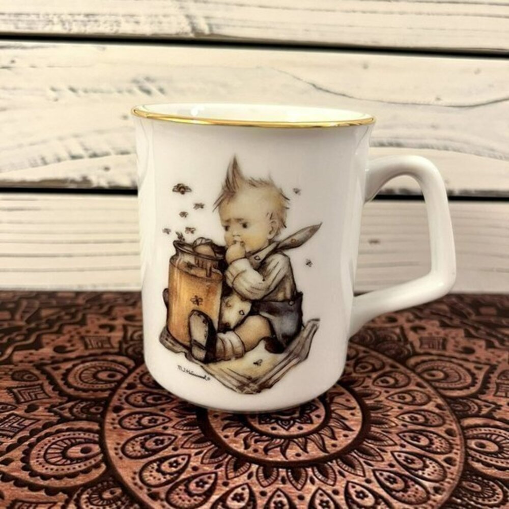 MJ Hummel Reutter Porzellan Honey Lovers Gold Rim Mug